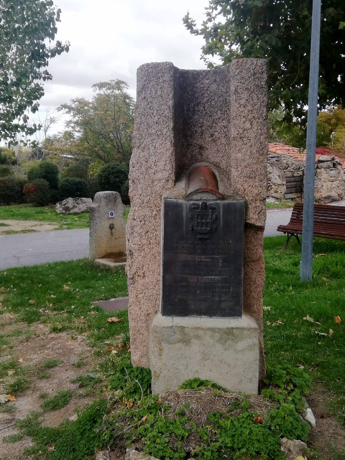 monumento entrada al pueblo 2 retocad 