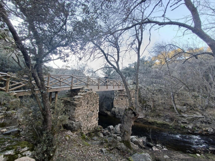 Puente-de-los-Enamorados-de-Segovia_fotoBR-696x522.jpg