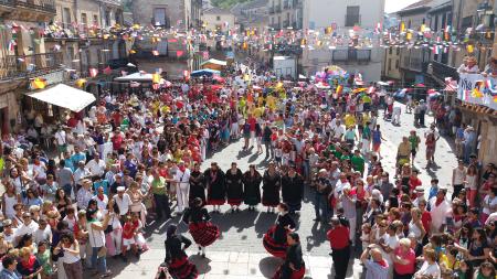 Imagen Fiestas populares, espectáculos de calle y rutas por la provincia cierran un mes de agosto con una intensa agenda cultural en la...